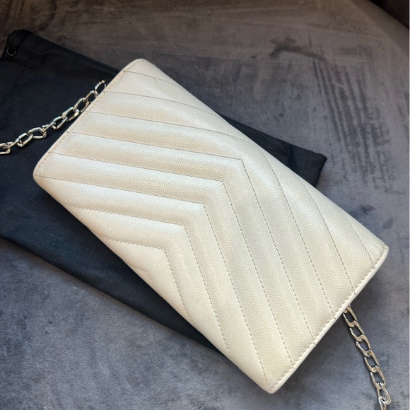 YSL Cassandre cream wallet on chain - Picture 8 of 15